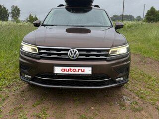2018 Volkswagen Tiguan II, коричневый, 2600000 рублей, вид 5