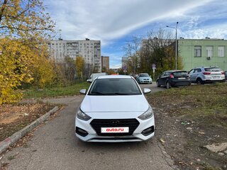 2019 Hyundai Solaris II, серебристый, 900000 рублей, вид 1
