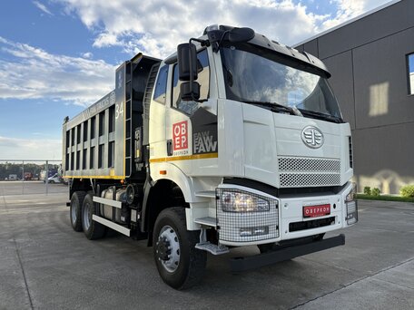 2023 FAW J6 CA3250, белый, 6200000 рублей, вид 1