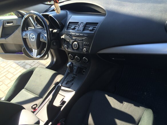 2011 Mazda 3 II (BL) Рестайлинг, белый, 780000 рублей - вид 4