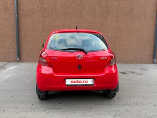 2008 Toyota Yaris II, красный, 700000 рублей, вид 5