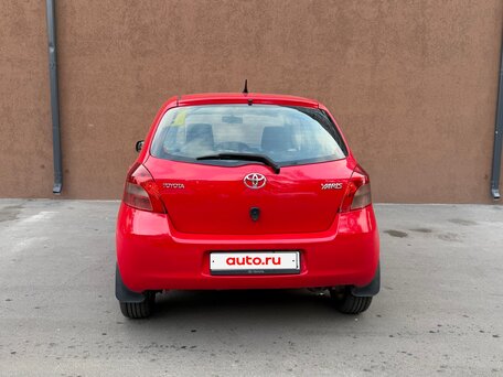 2008 Toyota Yaris II, красный, 700000 рублей, вид 5