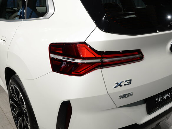 2026 BMW X3 Long 30L xDrive IV (G45/G48), белый, 7500000 рублей - вид 11