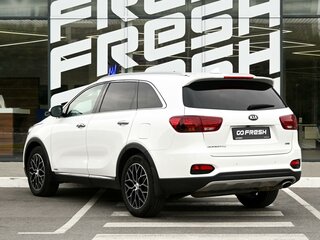 2018 Kia Sorento III Prime Рестайлинг, белый, 2650000 рублей, вид 2