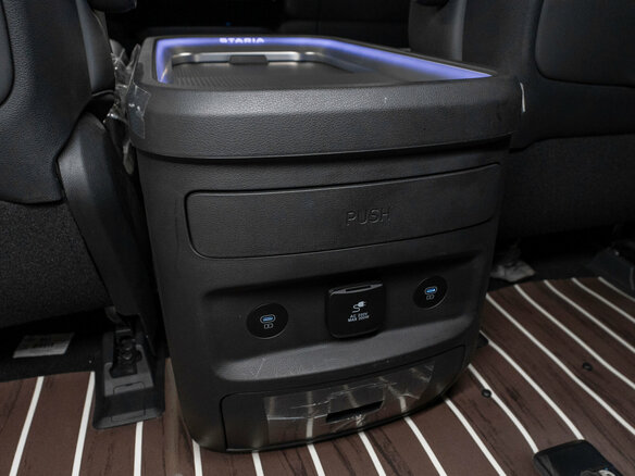 2024 Hyundai Staria I, чёрный - вид 14
