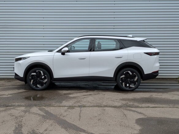 2026 Omoda C7, белый, 3499000 рублей - вид 2