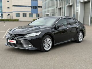 2020 Toyota Camry VIII (XV70), чёрный, 2700000 рублей, вид 3