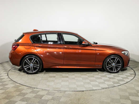 2019 BMW 1 серии 118i II (F20/F21) Рестайлинг 2, оранжевый, 1679700 рублей - вид 2