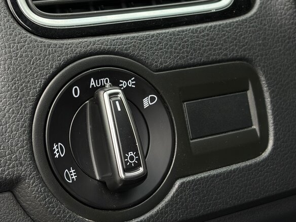 2018 Volkswagen Polo V Рестайлинг, белый, 1099000 рублей - вид 16