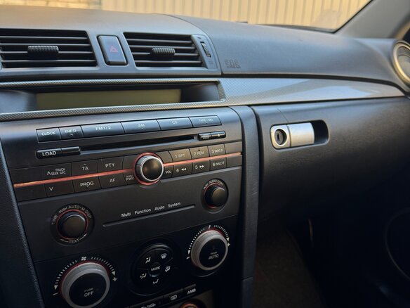 2003 Mazda 3 I (BK), серый, 659000 рублей - вид 15