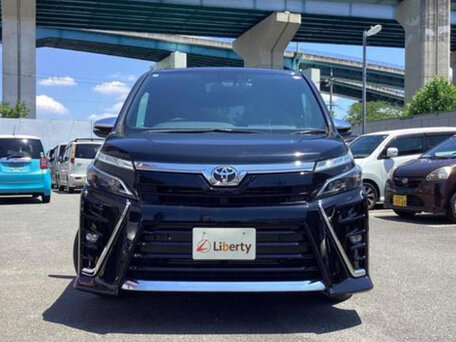Toyota Voxy III (R80) Рестайлинг
