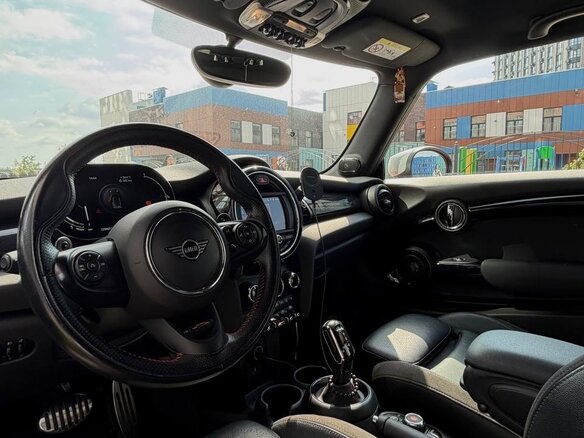 2020 Mini Hatch Cooper S III (F55/F56) Рестайлинг, красный, 2350000 рублей - вид 10
