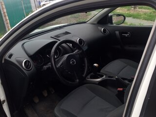 2011 Nissan Qashqai I Рестайлинг, белый, 870000 рублей, вид 4