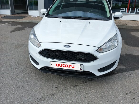 2017 Ford Focus III Рестайлинг, белый, 1095000 рублей - вид 2