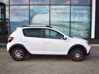 2020 Renault Sandero Stepway II Рестайлинг, белый, 1195000 рублей, вид 4