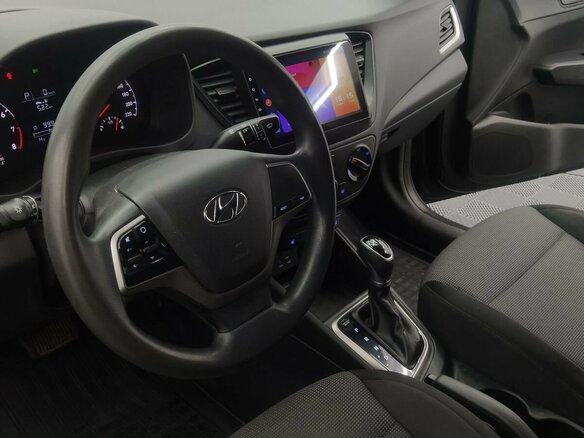 2018 Hyundai Solaris II, чёрный, 1149000 рублей - вид 21