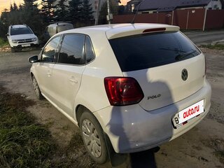 2013 Volkswagen Polo V, белый, 525000 рублей, вид 3
