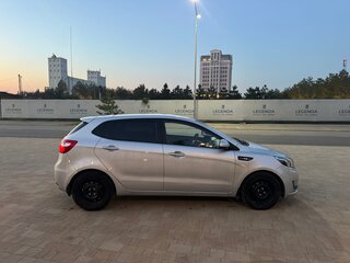 2014 Kia Rio III, серебристый, 1050000 рублей, вид 3