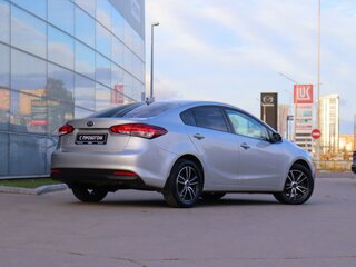 2018 Kia Cerato III Рестайлинг (Classic), серебристый, 1670000 рублей, вид 5