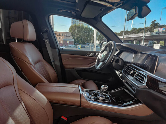 2019 BMW X5 M50d IV (G05/G18), чёрный, 6200000 рублей - вид 10