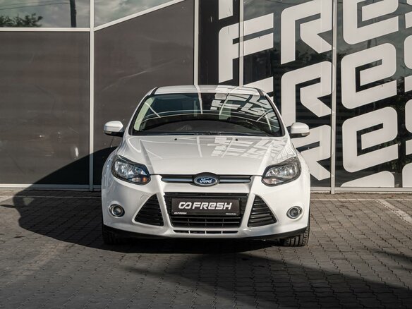 2014 Ford Focus III, белый, 860000 рублей - вид 2