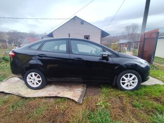 2015 Ford Fiesta Mk6 Рестайлинг, чёрный, 950000 рублей, вид 3