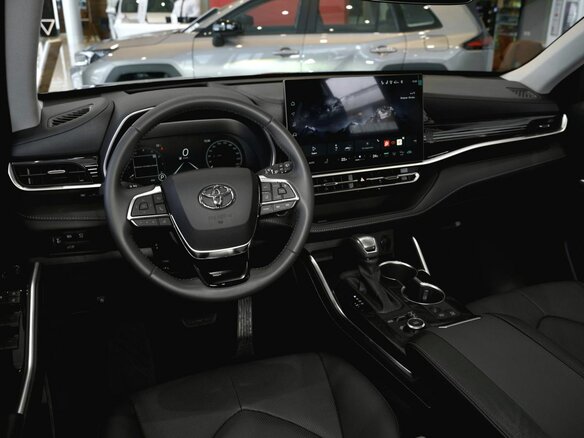 2026 Toyota Highlander IV (XU70), чёрный, 5600000 рублей - вид 12