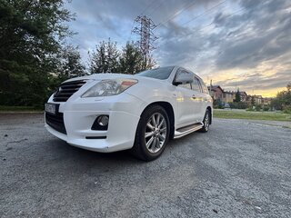 2011 Lexus LX 570 III, белый, 4500000 рублей, вид 3