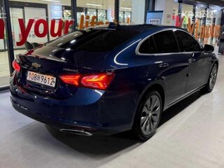 2021 Chevrolet Malibu IX Рестайлинг, синий, 1350000 рублей, вид 4