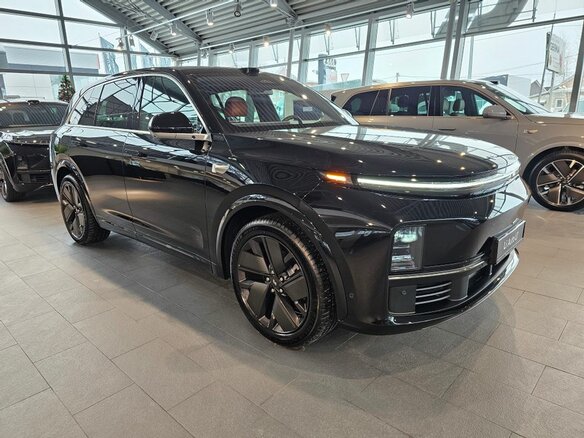 2025 Li Auto (Lixiang) L7 52.3 kWh I Рестайлинг, чёрный, 10690000 рублей - вид 2
