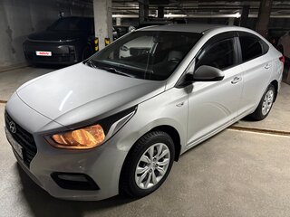 2017 Hyundai Solaris II, серебристый, 1380000 рублей, вид 1