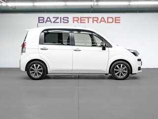 2019 Toyota Spade, белый, 1380000 рублей, вид 4