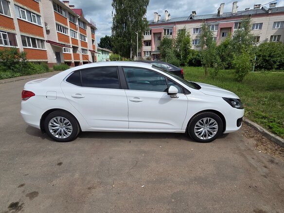 2019 Citroen C4 II Рестайлинг, белый, 1600000 рублей - вид 3