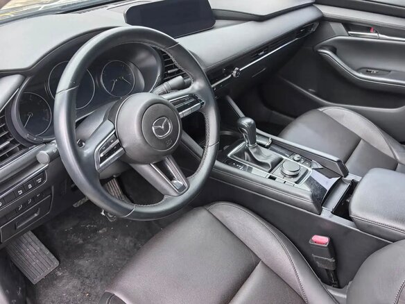 2022 Mazda 3 Axela IV (BP), серый, 1850000 рублей - вид 12