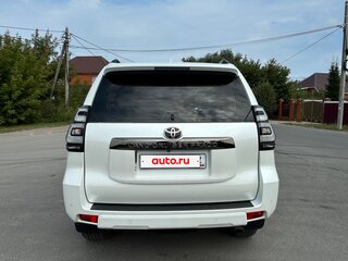 2021 Toyota Land Cruiser Prado 150 Series Рестайлинг 3, белый, 7000000 рублей, вид 5