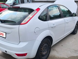 2011 Ford Focus II Рестайлинг, белый, 560000 рублей, вид 4