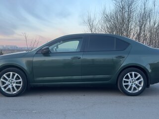 2019 Skoda Octavia III (A7) Рестайлинг, зелёный, 1650000 рублей, вид 4