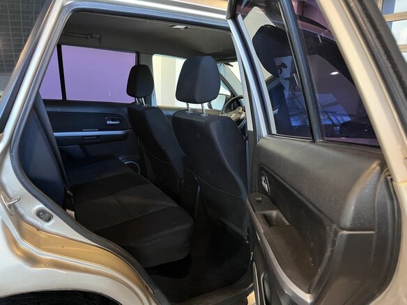 2005 Suzuki Grand Vitara II, бежевый, 550000 рублей - вид 15