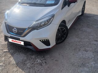 2018 Nissan Note Nismo e-Power II Рестайлинг, белый, 1500000 рублей, вид 1