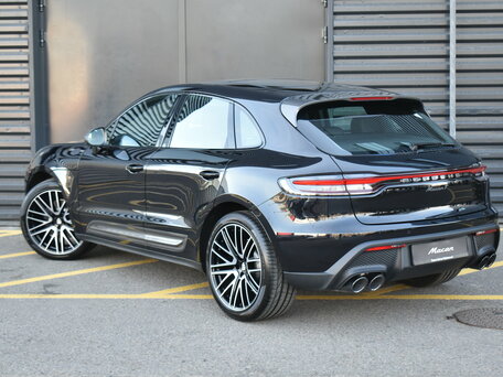 2026 Porsche Macan I Рестайлинг 2, чёрный, 14490000 рублей, вид 3
