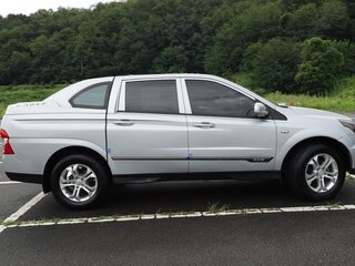 2014 SsangYong Korando Sports, серебристый, 1600000 рублей, вид 5