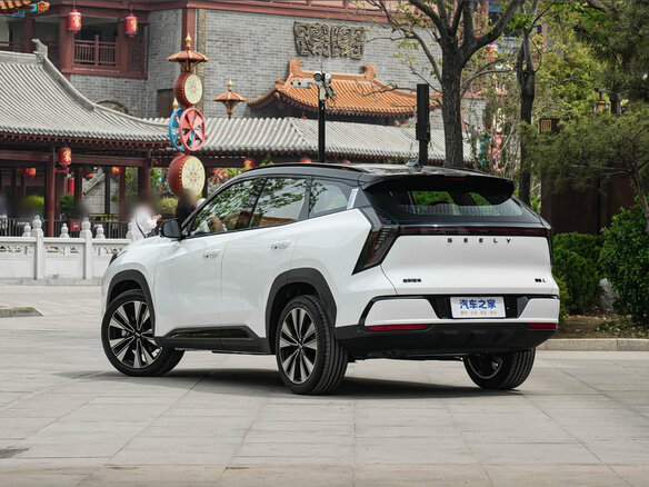 2026 Geely Atlas II, белый, 2690000 рублей - вид 5