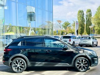 2020 Kia Rio X-Line IV, чёрный, 1573000 рублей, вид 4
