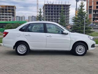2026 Lada (ВАЗ) Granta I Рестайлинг, белый, 1101000 рублей, вид 4
