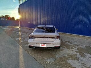 2022 Hyundai Elantra VII (CN7), белый, 2000000 рублей, вид 3