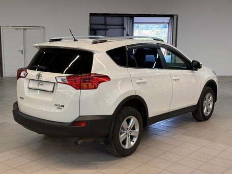 2014 Toyota RAV4 IV (XA40), белый, 1627000 рублей, вид 5