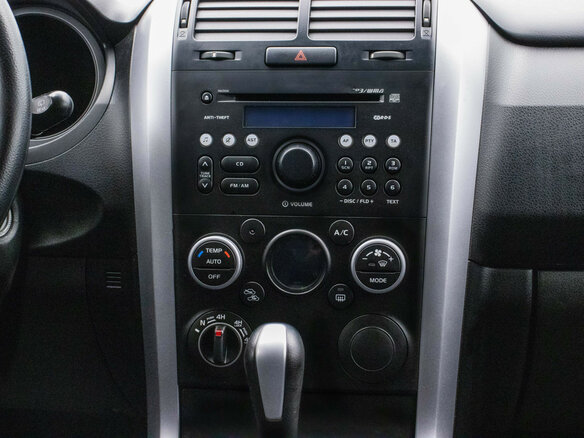 2013 Suzuki Grand Vitara II Рестайлинг 2, белый - вид 13