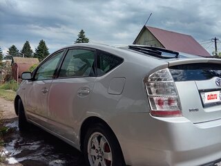 2007 Toyota Prius II Рестайлинг (XW20), серебристый, 780000 рублей, вид 5