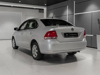 2013 Volkswagen Polo V, серый, 815000 рублей, вид 4