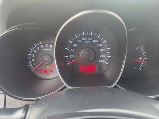 2016 Kia Rio III Рестайлинг, белый, 843000 рублей, вид 5